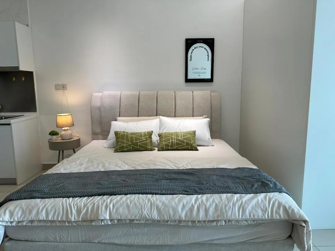 Twin Galaxy Studio 4Pax With Balcony Wifi Youtube Netflix Johor Bahru Malaysia